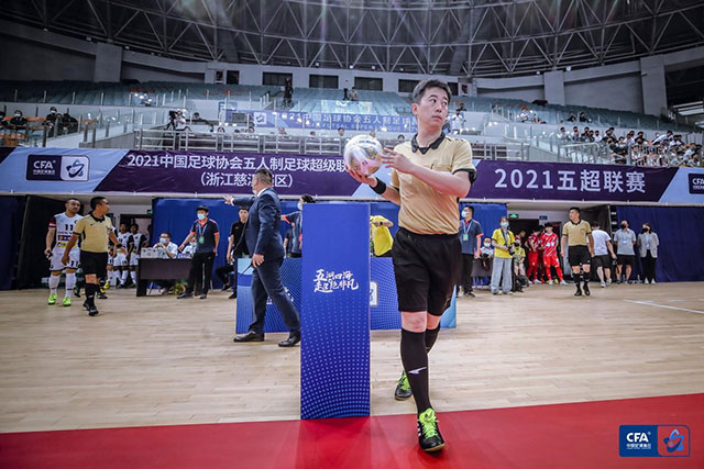 杨毅：李凯尔最合适打4号位 挡拆策应破紧逼
