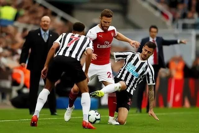 维尼修斯代表皇马40场欧冠 打进22球送出18记助攻